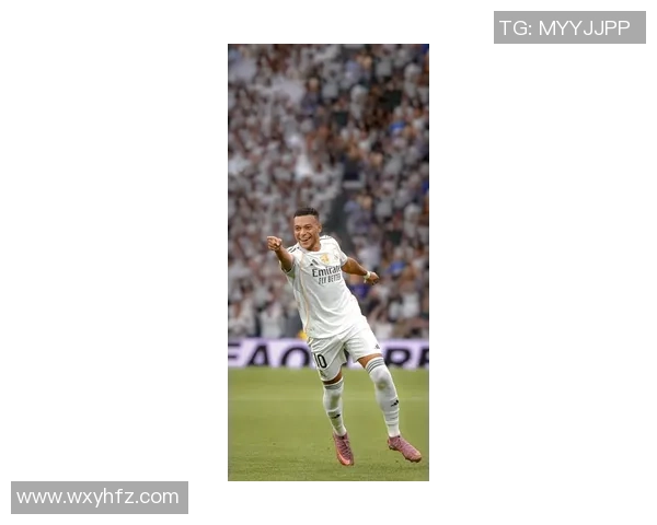 Q版足球明星姆巴佩壁纸设计展现动感与可爱风格 Q版足球明星姆巴佩壁纸设计展现动感与可爱风格