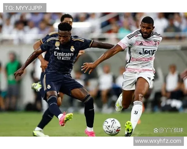 足球天王坐拥王座豪情四射 球场霸主尽显王者风范 足球天王坐拥王座豪情四射 球场霸主尽显王者风范