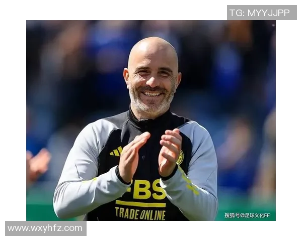 足球球星戴帽子背后的传奇故事与巅峰时刻解析